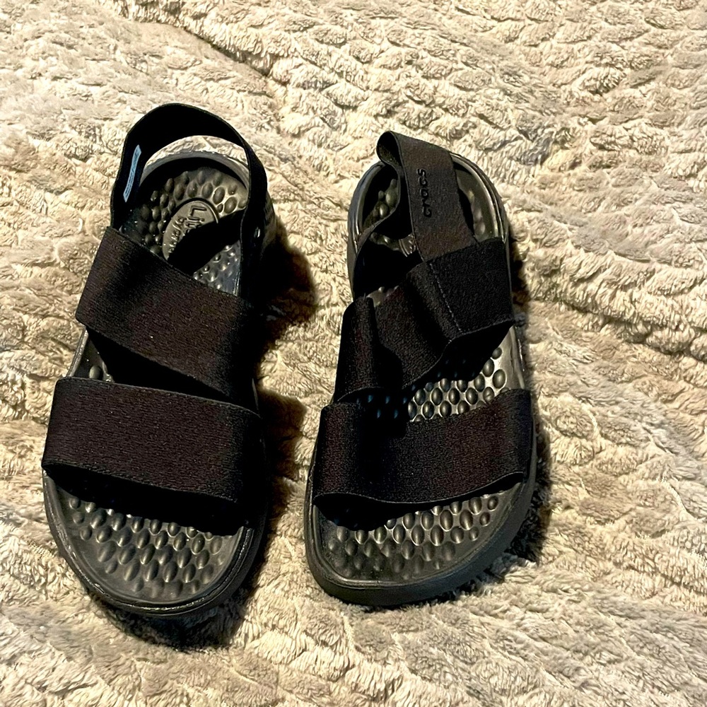 Women's Size 7 LiteRide Crocs